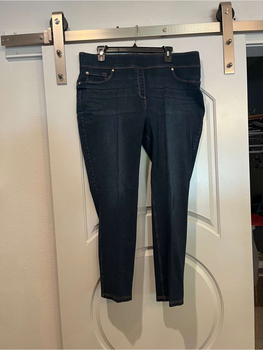 Investments Dark Blue slim fit Stretch ankle length jeggings.
